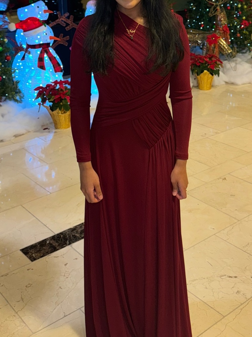 Elegant Long-Sleeve Burgundy Evening Dress